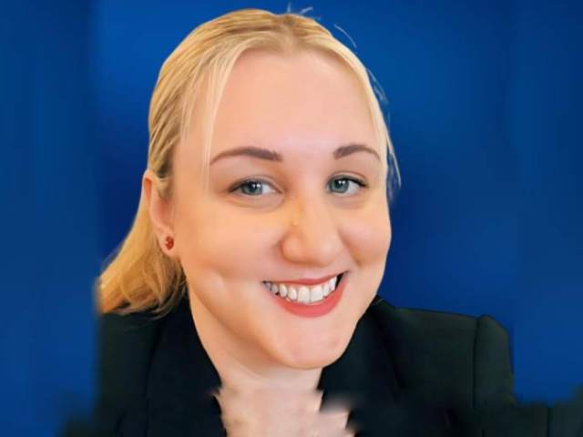 >Brett McKenzie